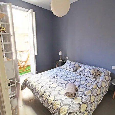 公寓 Amplio, Luminoso Y Centrico. Decoracion Cuidada. 阿利坎特